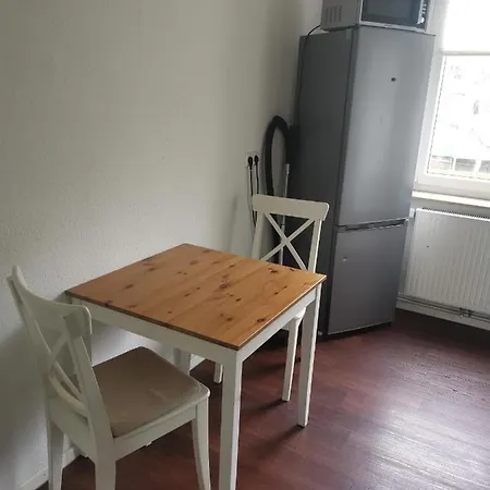 Business Apartment *