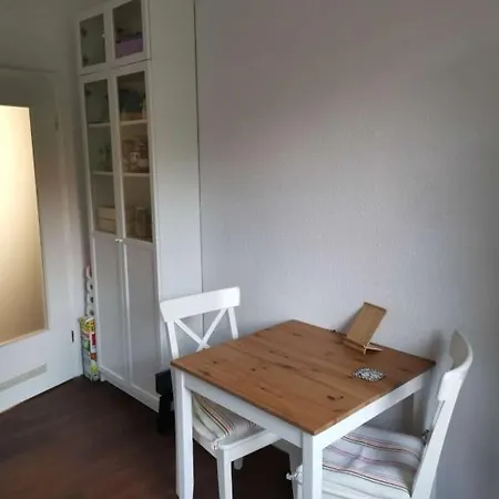 Business Apartment *